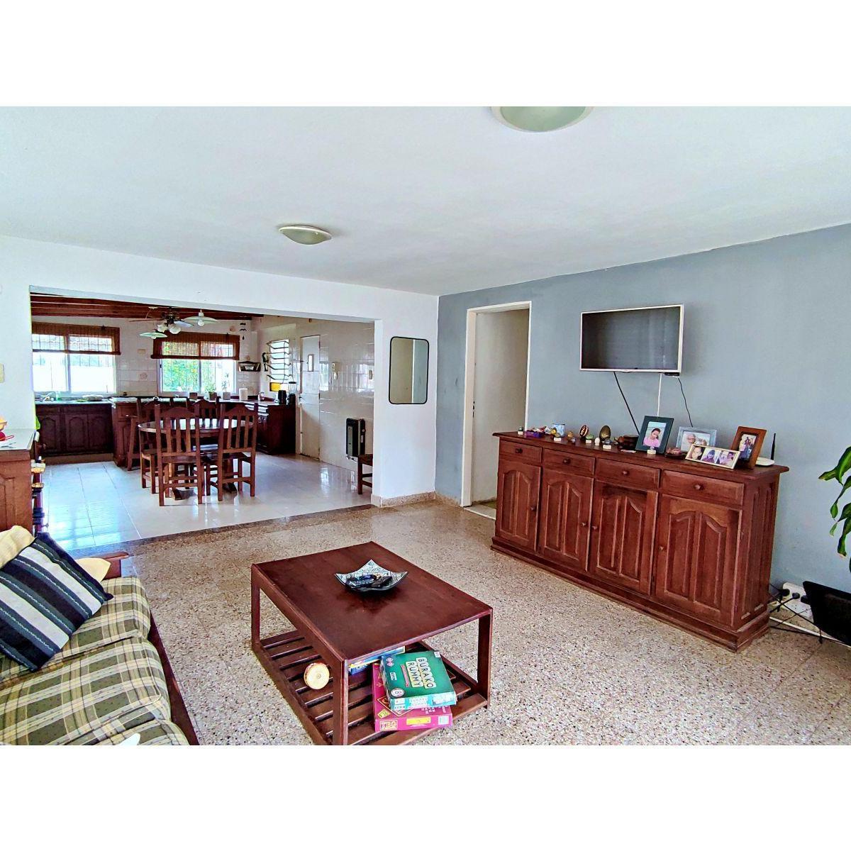 Excelente Propiedad en Funes. Zona 1. Lote 1360 m². 4
