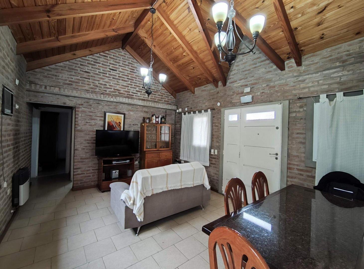 Foto de Casa en venta de 2 Dorm en Fisherton, Rosario, imagen 1