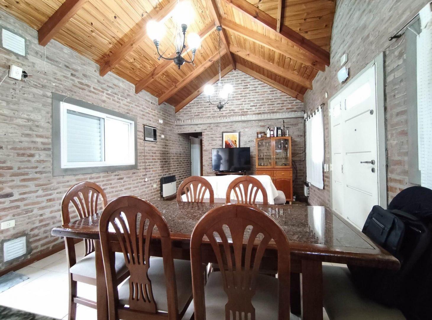 Foto de Casa en venta de 2 Dorm en Fisherton, Rosario, imagen 2