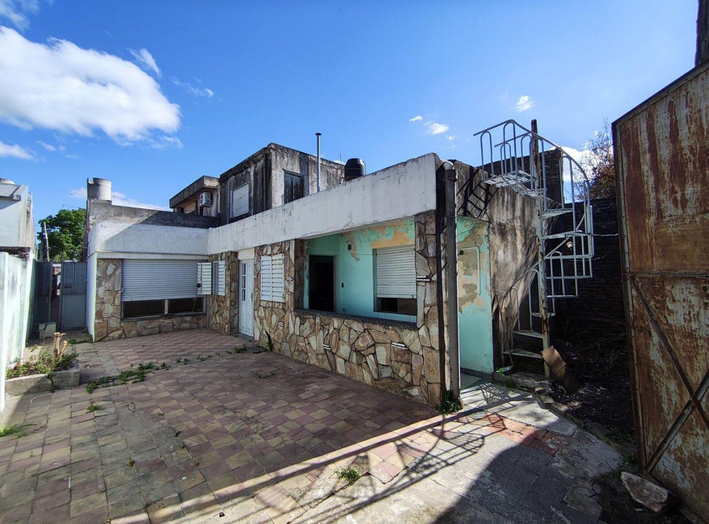 Foto de Liquidacion Casa Interna con gran terreno/galpon. Amenabar 3300, imagen 1