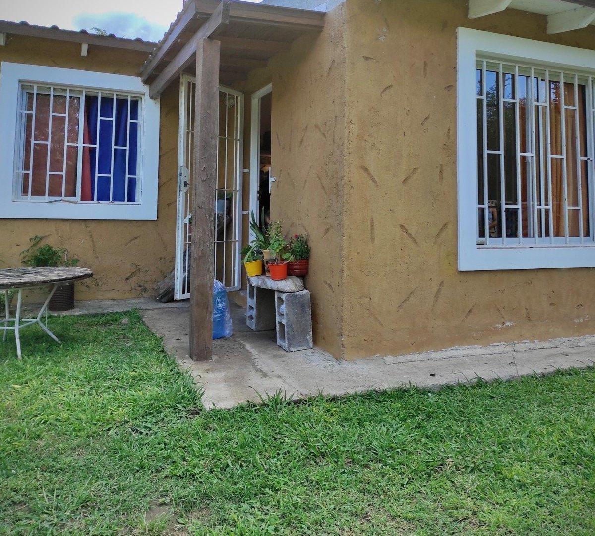 Venta - Casa Apto Credito en Santa Maria de Punilla - 2 Dorm. 5