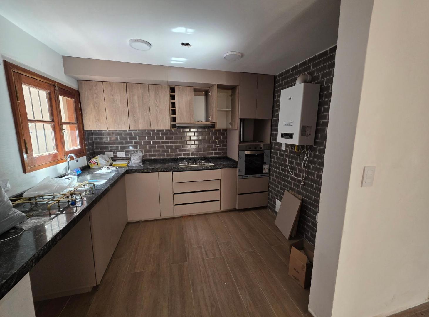Foto de ALQUILER CASA PARA OFICINAS – 5 PRIVADOS Bº QUINTAS SANTA ANA, imagen 3