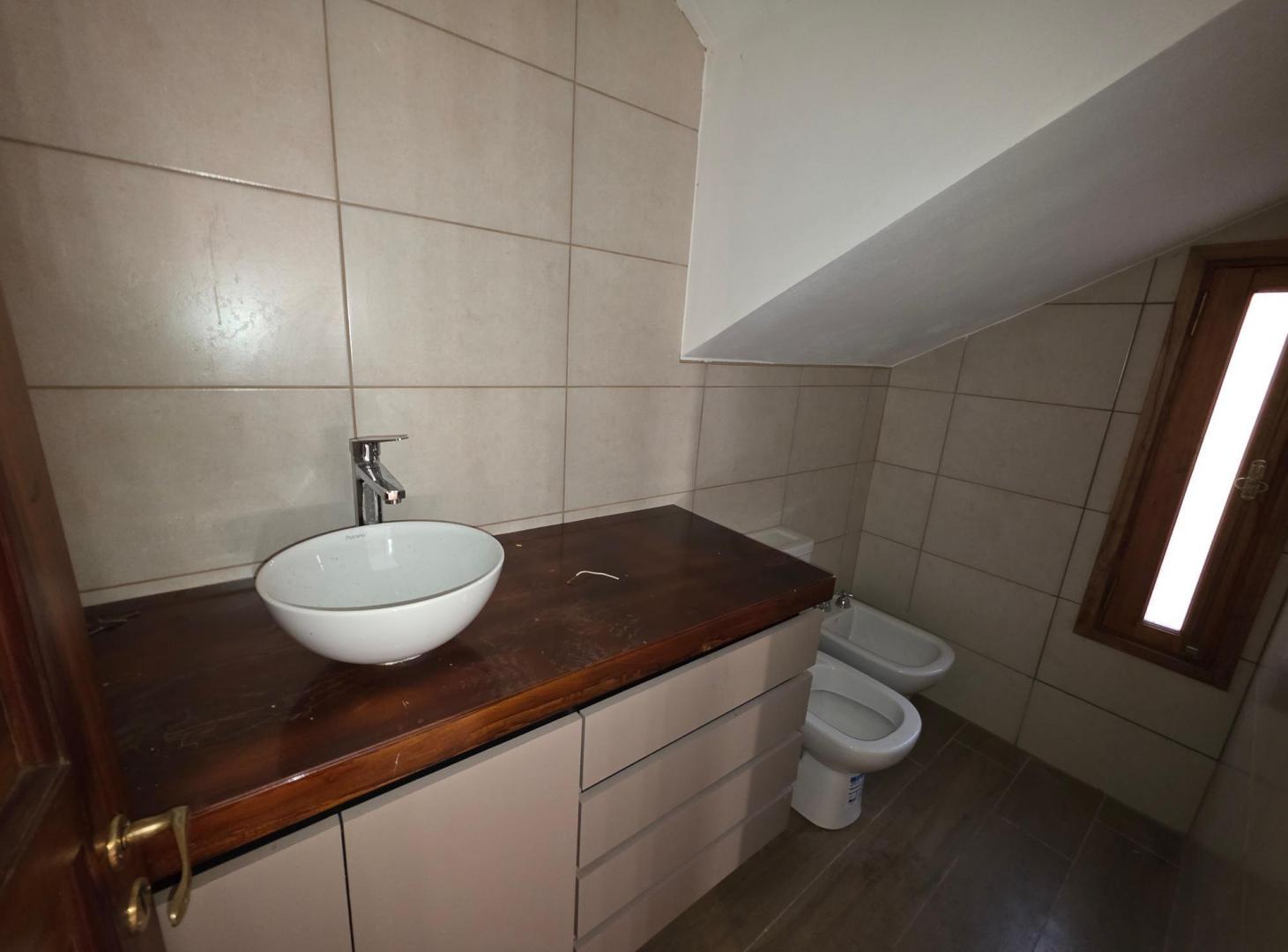 Foto de ALQUILER CASA PARA OFICINAS – 5 PRIVADOS Bº QUINTAS SANTA ANA, imagen 5