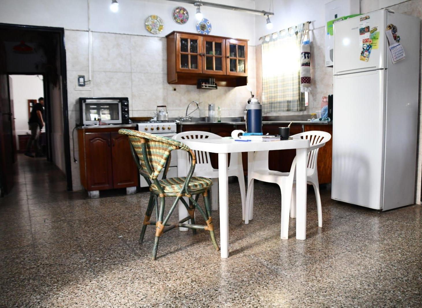 Foto de ALQUILER CASA 4 DORMITORIOS EN B° MAIPÚ 2 Sec, imagen 2