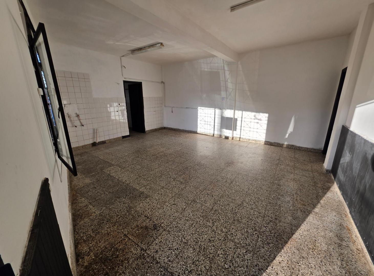 Foto de LOCAL EN ALQUILER 43 M² – PH SIN EXPENSAS – B° COLON, imagen 3