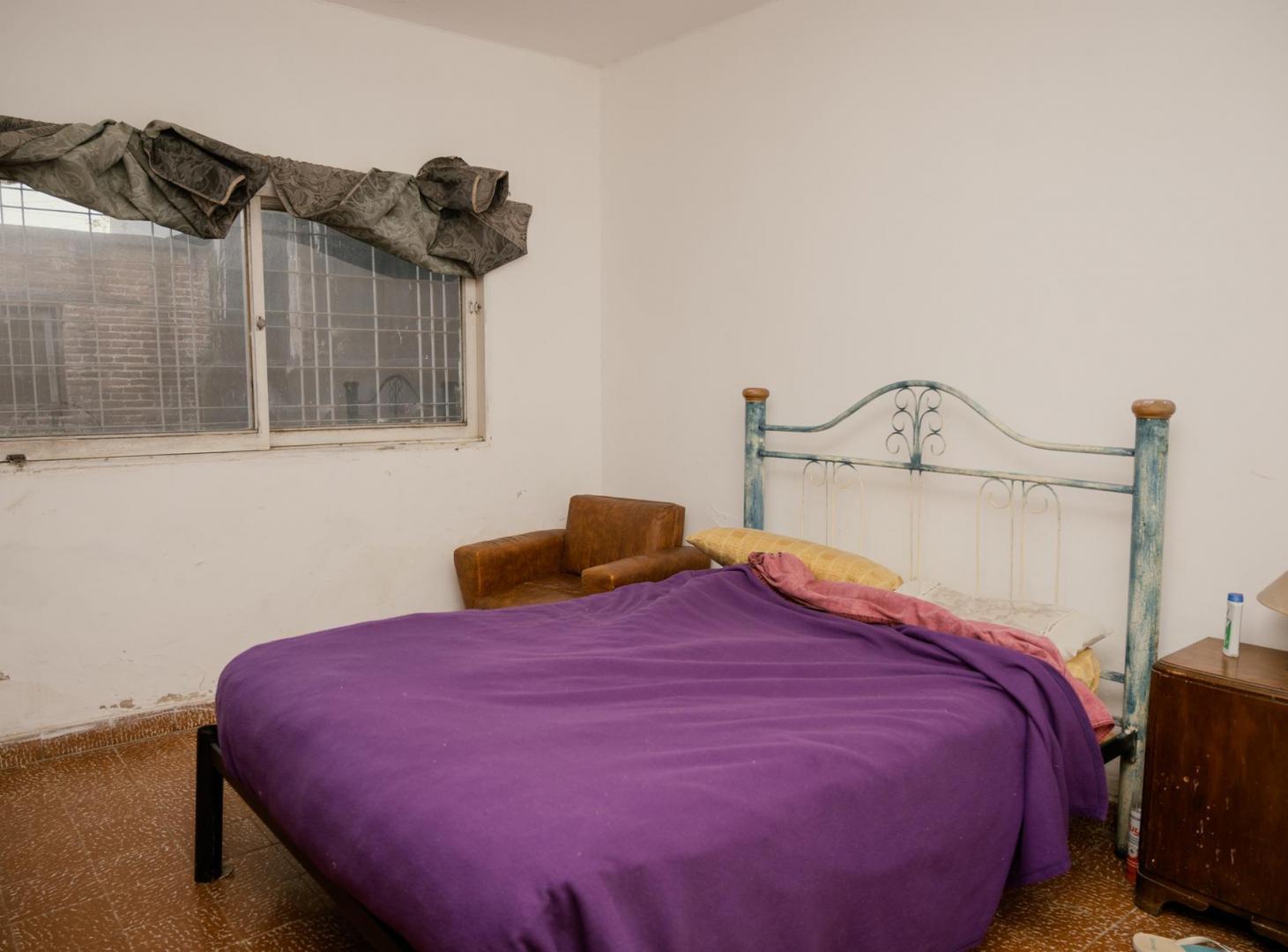 Foto de VENTA - CASA 2 DORMITORIOS - SAN LORENZO SUR, imagen 2