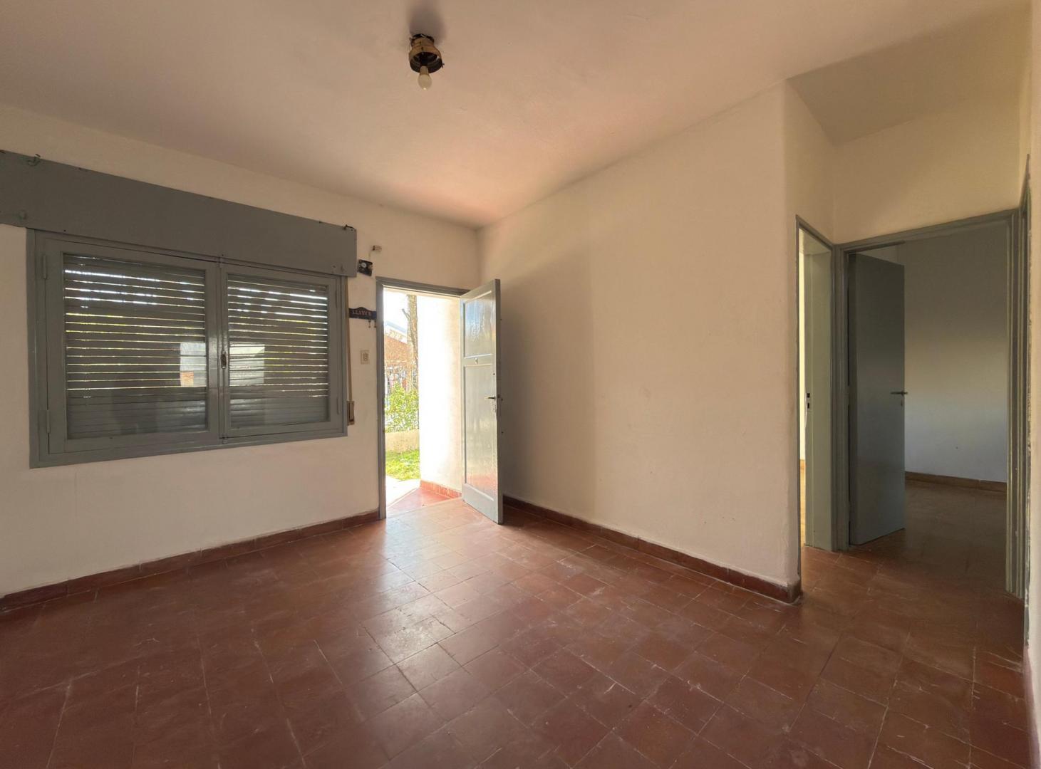 Foto de ALQUILER - CASA 2 DORMITORIOS - ALTOS DE VELEZ SARSFIELD, imagen 1