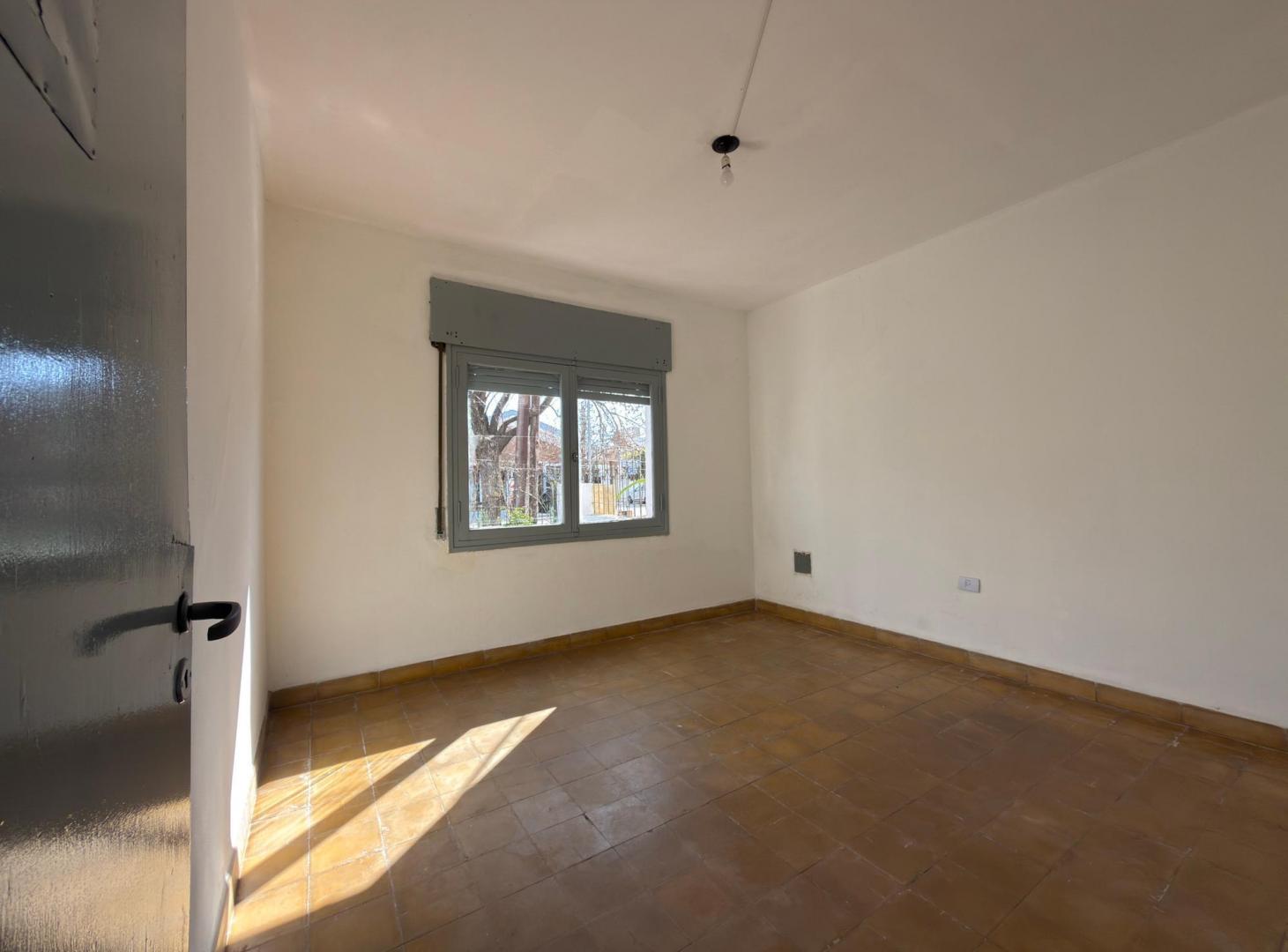 Foto de ALQUILER - CASA 2 DORMITORIOS - ALTOS DE VELEZ SARSFIELD, imagen 2