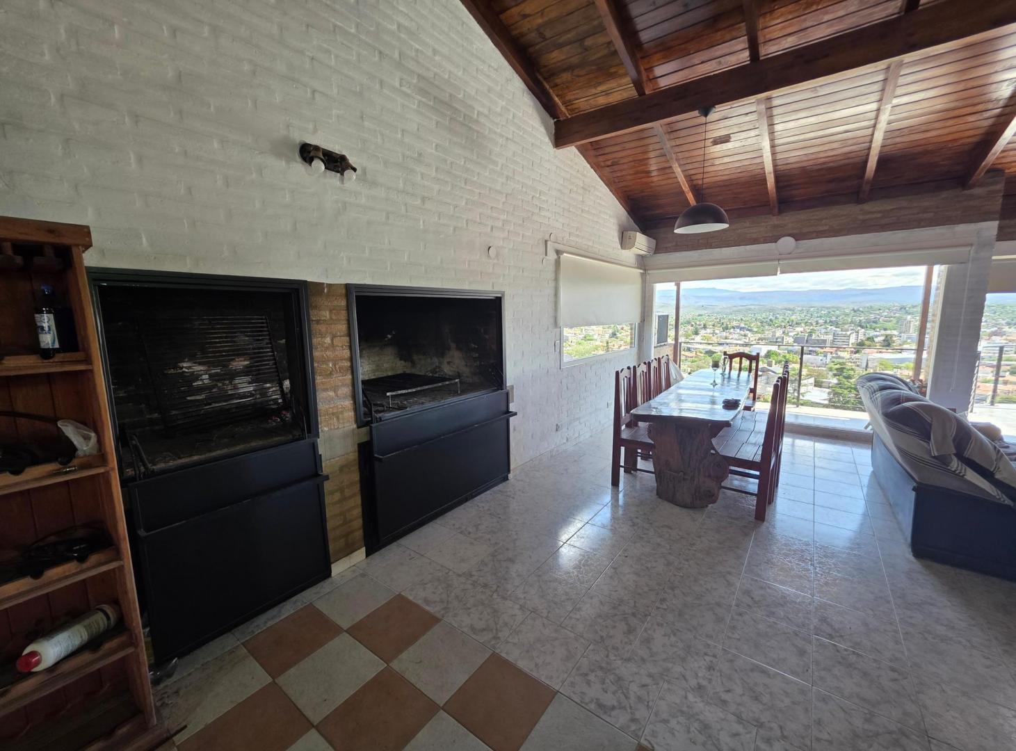 Foto de CASA DE CAMPO VILLA CARLOS PAZ | 2.066m² | VISTAS PANORÁMICAS ÚNICAS, imagen 3