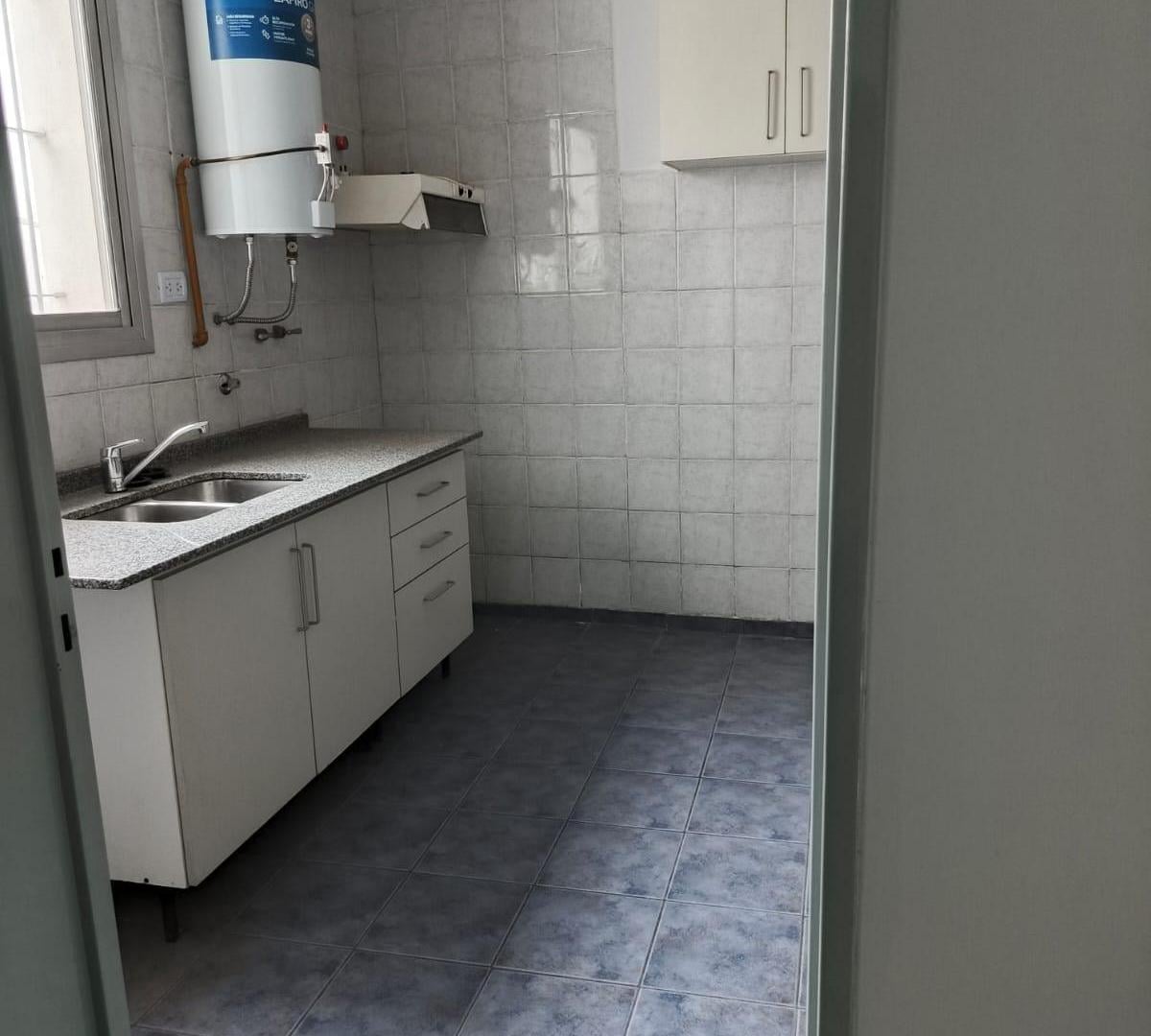 Foto de Alquiler Depto 2 Dor con Terraza y Cochera Opcional Av Sabattini, imagen 3