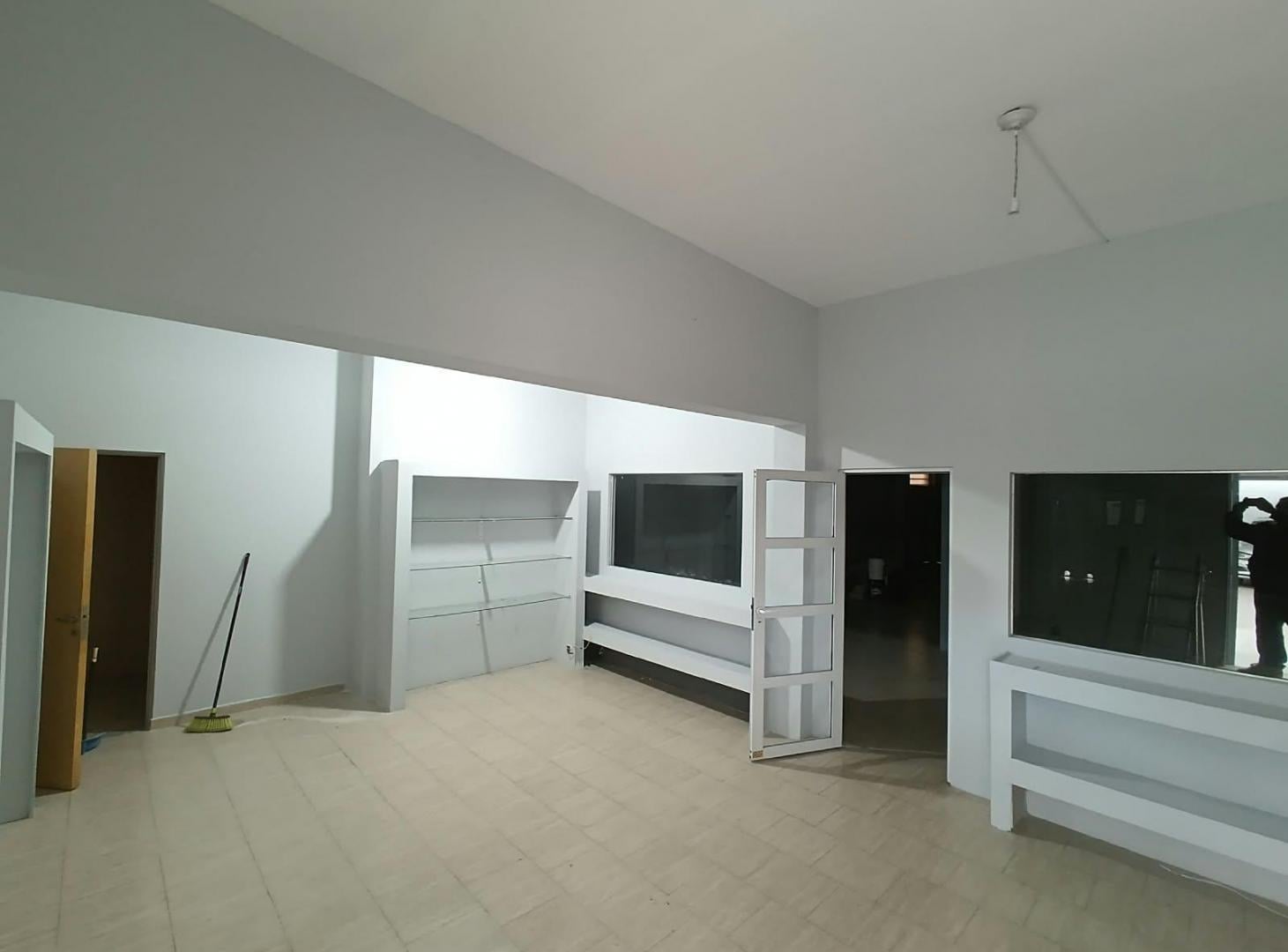 Foto de Local Comercial en Alquiler – 220m² – Av. Sabattini Bº Maipú, imagen 5