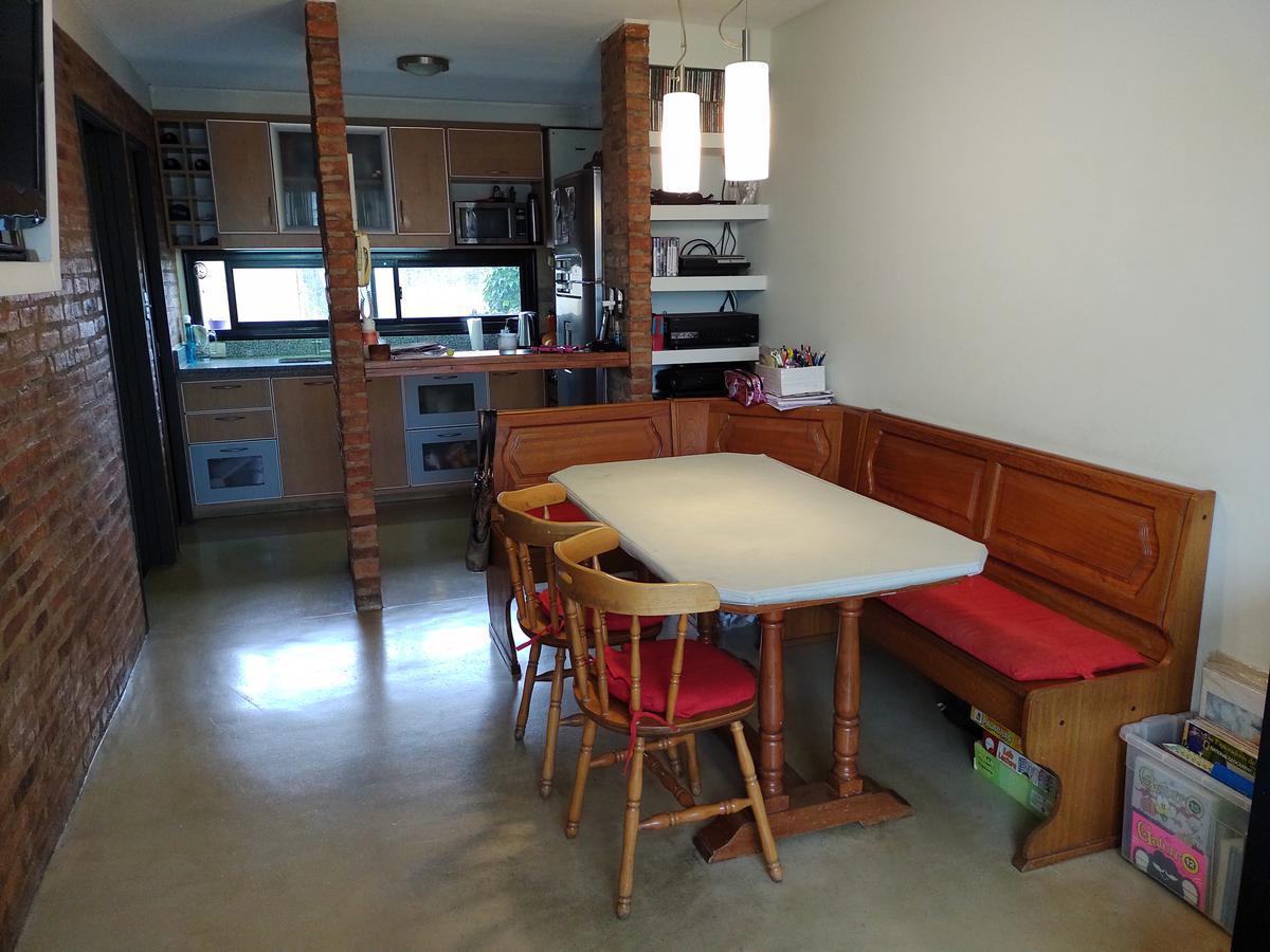 Venta triplex 2 dorm c/cochera- La Plata