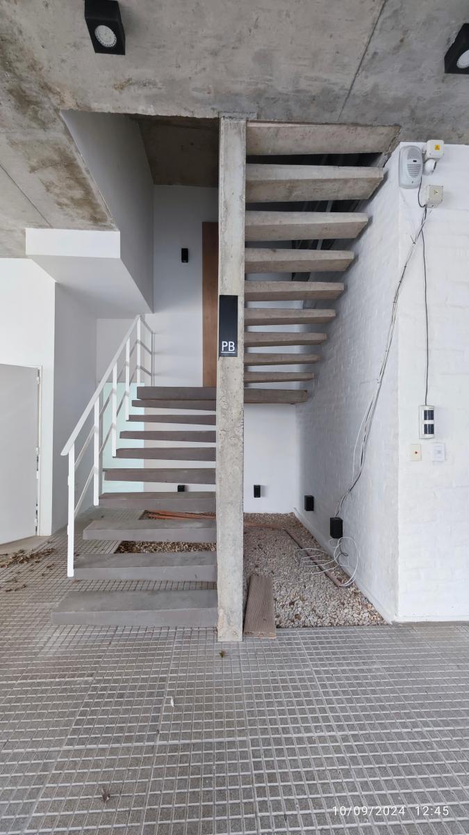 Venta Depto. 1 Dorm. C/cochera Categoría - 10 E/32 y 33 - La Plata 4