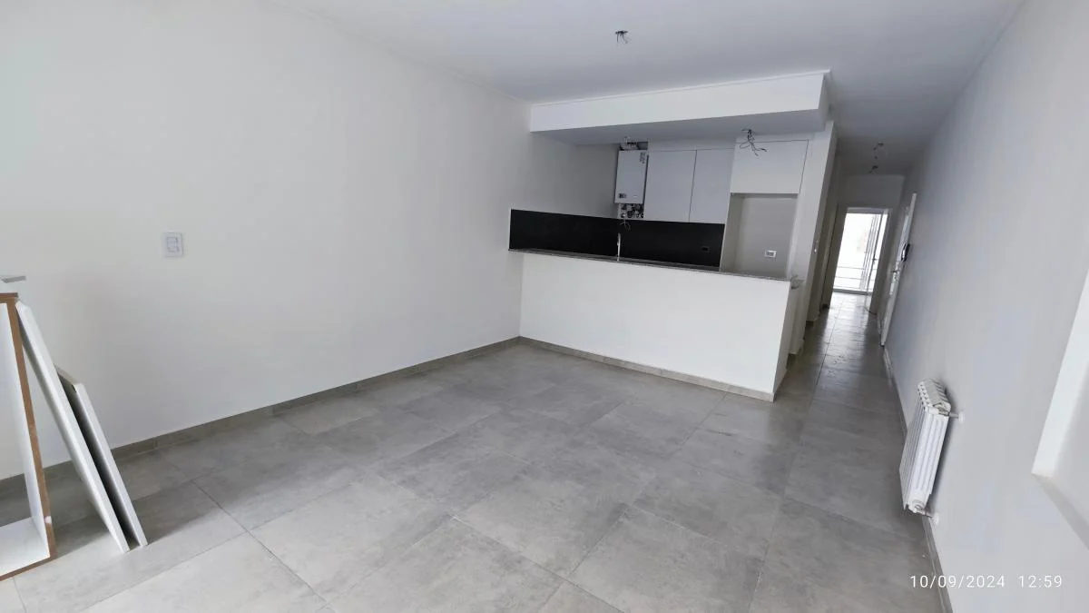 Venta Depto. 1 Dorm. C/cochera Categoría - 10 E/32 y 33 - La Plata 3