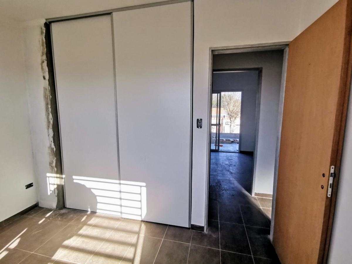 Foto de Duplex a estrenar Patio y cochera- 134 entre 70 y 71, imagen 4