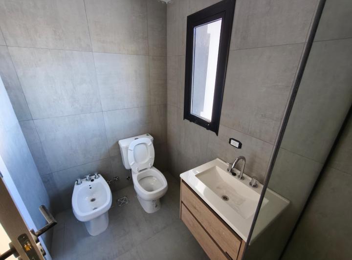 VENTA DEPARTAMENTO MONOAMBIENTE A ESTRENAR EN 48 E/ 11 Y 12, LA PLATA.-