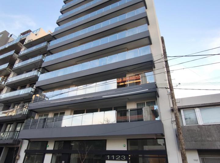 Alquiler depto tipo loft c/terraza de categoría - 38 e/17 y 18 - La Plata 1