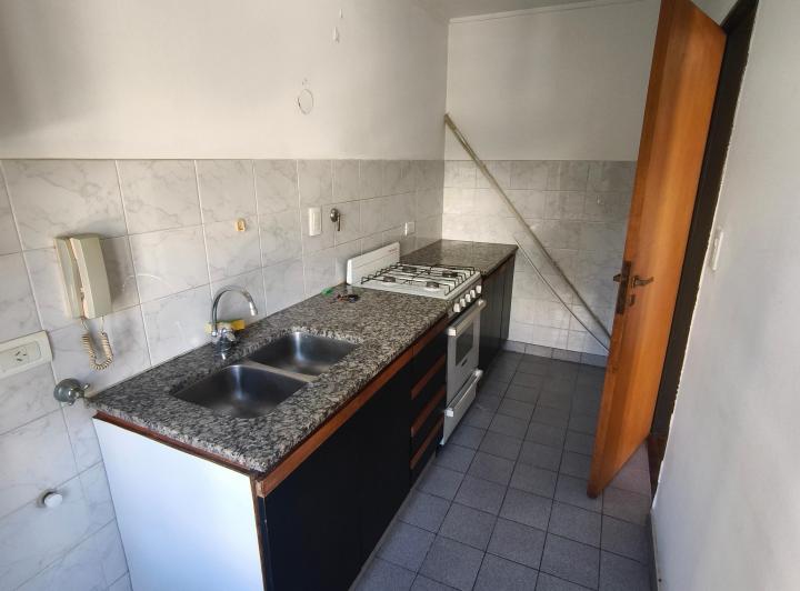 Alquiler depto 1 dorm. c/cochera - 59 e/8 y 9 - La Plata 5