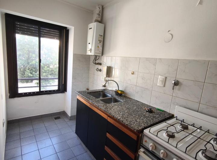Alquiler depto 1 dorm. c/cochera - 59 e/8 y 9 - La Plata 4