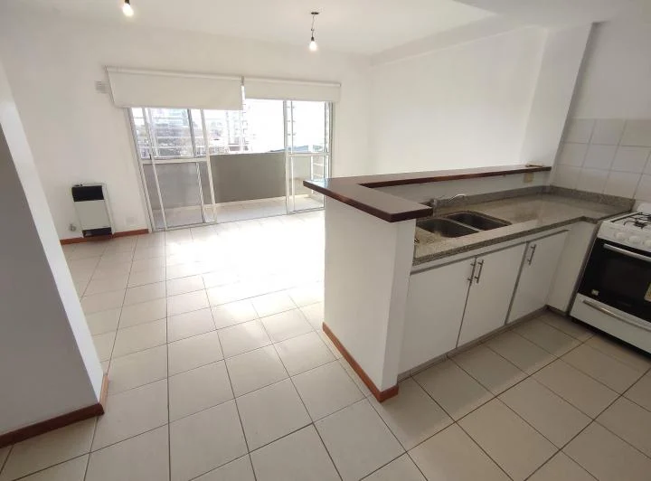 ALQUILER DEPARTAMENTO 1 DORMITORIO EN AV. 19 E/ 47 Y 48, LA PLATA.- 1