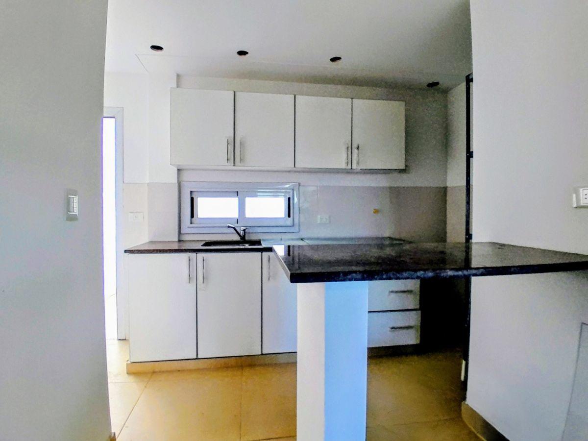 Foto de Depto 2 dorm con patio .Venta La Plata, imagen 3
