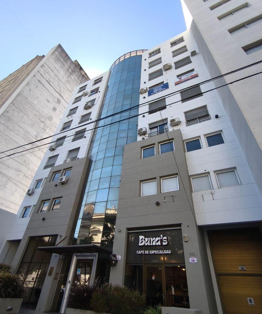 Alquiler oficina c/privado y cochera - 48 e/13 y 14 - La Plata
