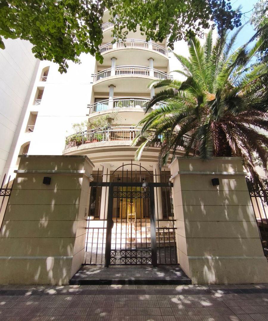 ALQUILER EXCLUSIVO PISO DE CATEGORIA PREMIUM EN 53 E/ 4 Y 5, LA PLATA