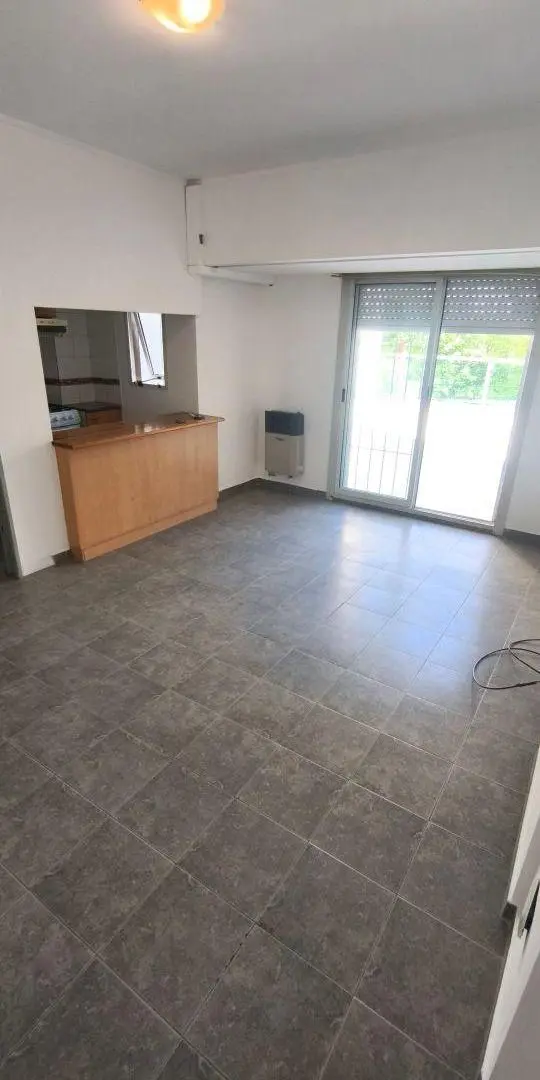 Alquiler departamento 1 dormitorio c/terraza - 9 e/ 55 y 56 - La Plata 3