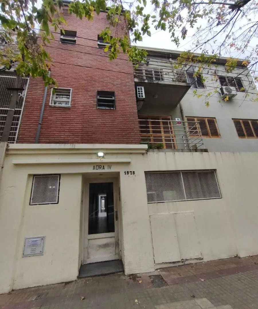 Alquiler depto 2 dorm x escalera - 22 e/64 y 65 - La Plata 5