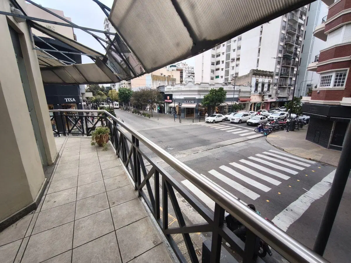 VENTA LOCAL EN CALLE 8 ESQUINA 47, LA PLATA 5