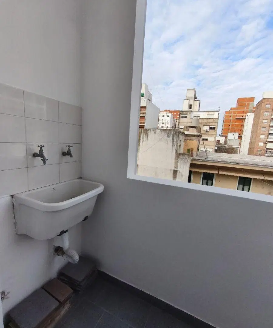Alquiler depto 2 dorm. fte cochera opc. - 54 e/9 y 10 - La Plata 4