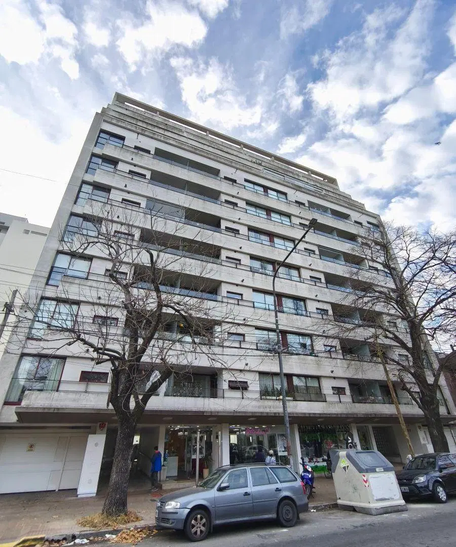 Alquiler depto moderno 2 dorm. c/cochera - 64 e/12 y 13 - La Plata 3