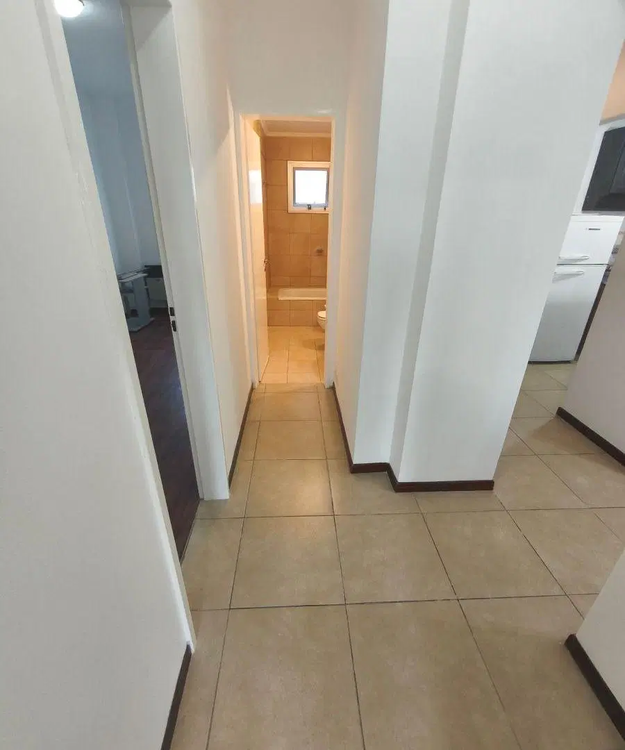 VENTA DEPARTAMENTO 2 DORMITORIOS EN CALLE 8 E/ 57 Y 58, LA PLATA.- 5