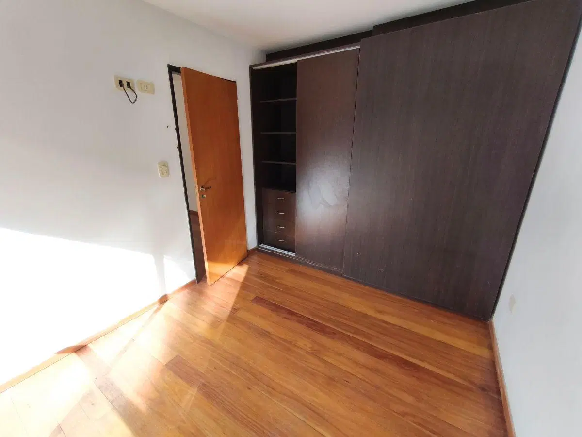 ALQUILER DEPARTAMENTO 2 DORMITORIOS CON TERRAZA PROPIA EN 9 E/ 57 Y 58, LA PLATA.- 1