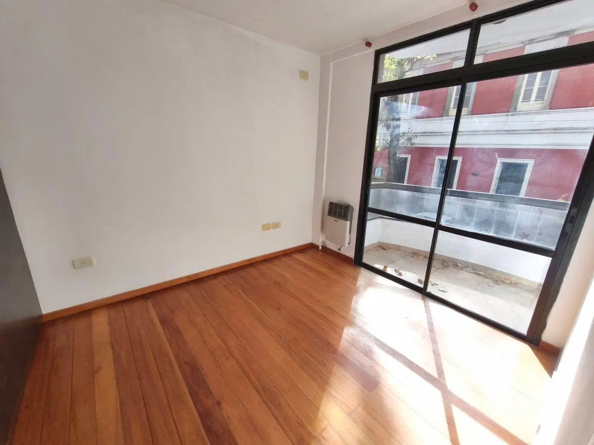 ALQUILER DEPARTAMENTO 2 DORMITORIOS CON TERRAZA PROPIA EN 9 E/ 57 Y 58, LA PLATA.- 2
