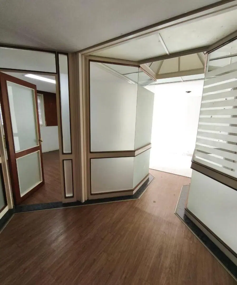 Alquiler casa destino comercial - 14 e/55 y 56 - La Plata 2