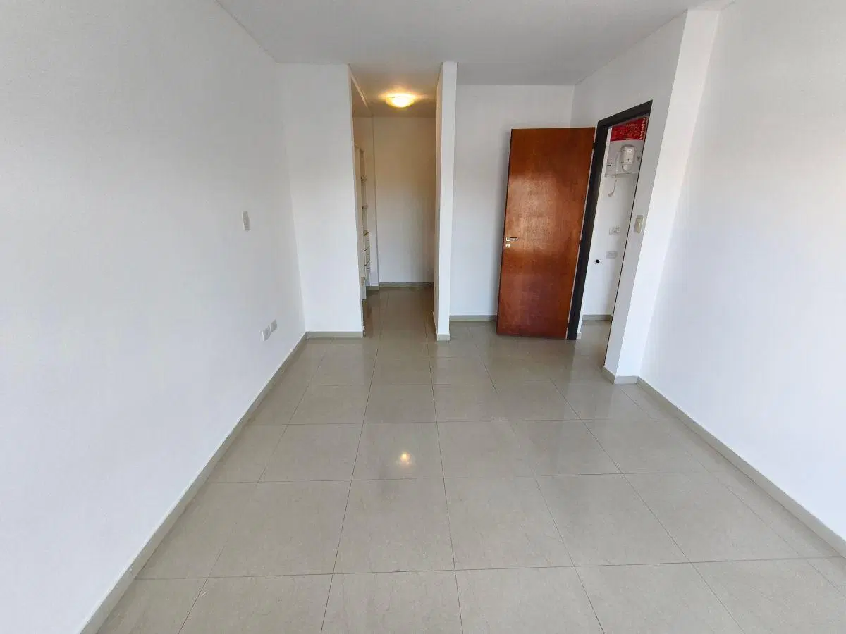 ALQUILER DEPARTAMENTO 2 DORMITORIOS EN CALLE 69 E/ 17 Y 18, LA PLATA.- 3