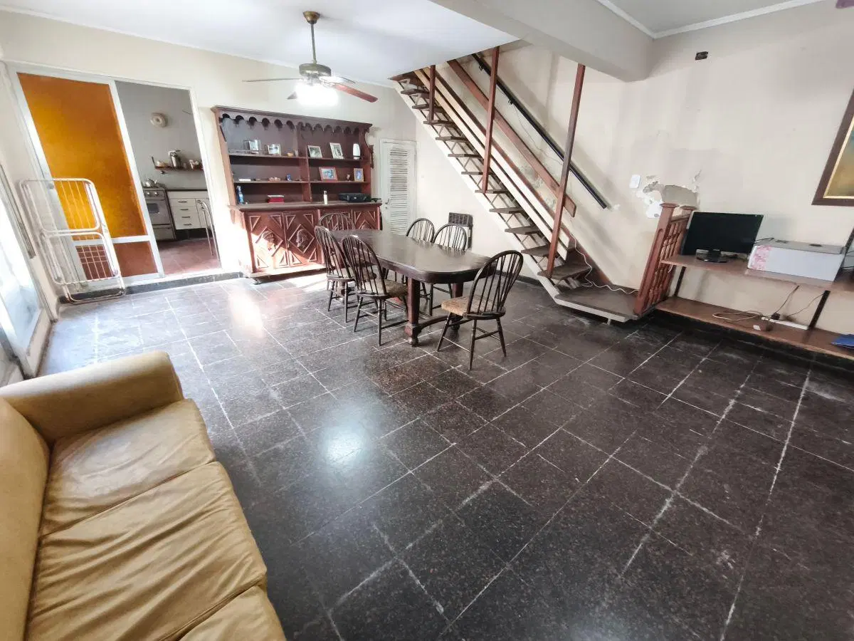 VENTA PH DE 3 DORMITORIOS EN 14 E/ 58 Y 59, LA PLATA.- 2
