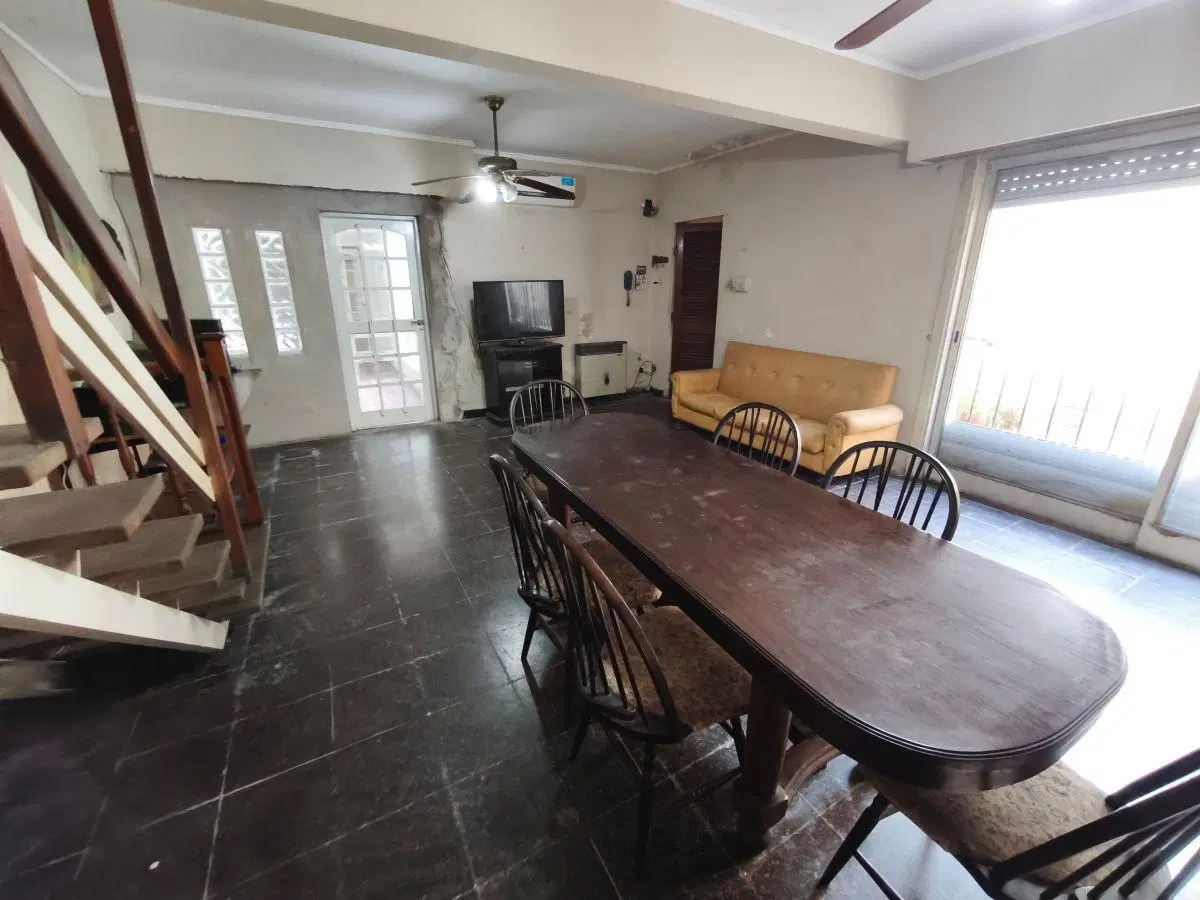 VENTA PH DE 3 DORMITORIOS EN 14 E/ 58 Y 59, LA PLATA.- 4