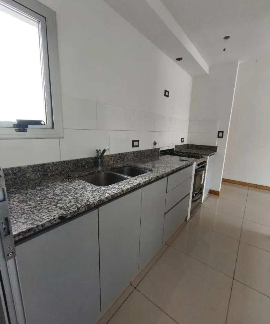 Alquiler depto 1 dorm frente moderno - 54 e/ 17 y 18 - La Plata 8