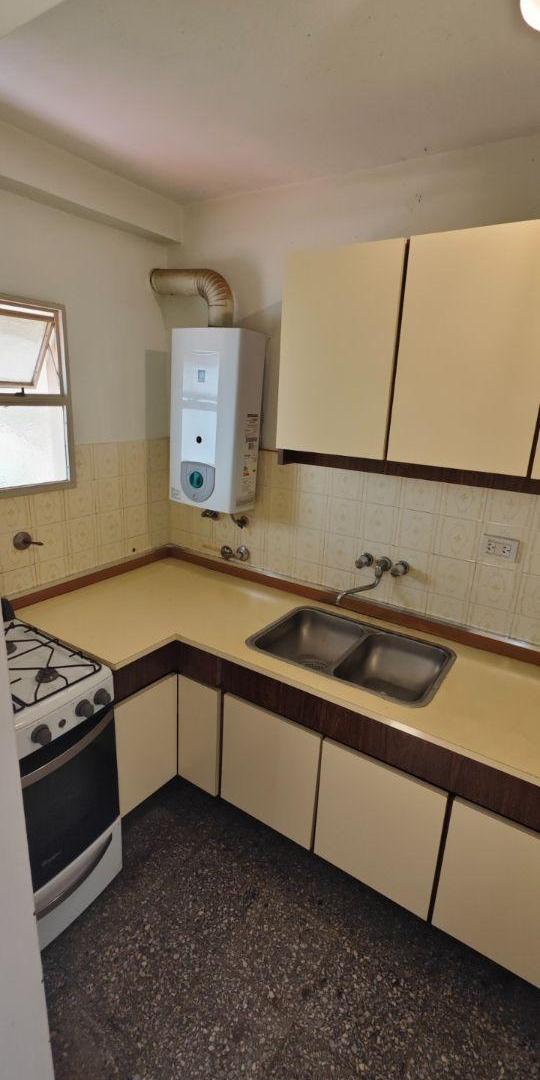 Foto de Alquiler depto pb 2 dorm c/patio - 47 e/ 2 y 3 - La Plata, imagen 3