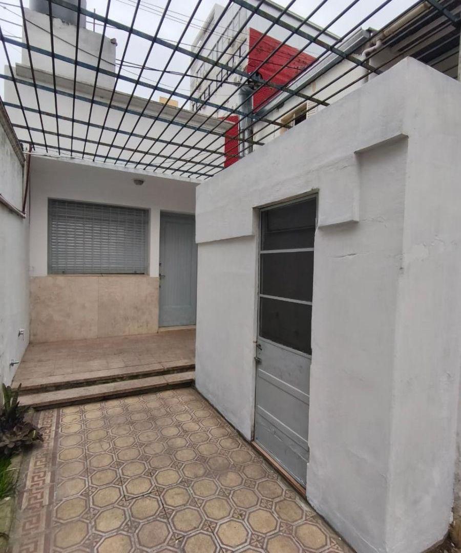 Foto de Alquiler PH 2 dormitorios planta baja - 8 e/56 y 57 - La Plata, imagen 1
