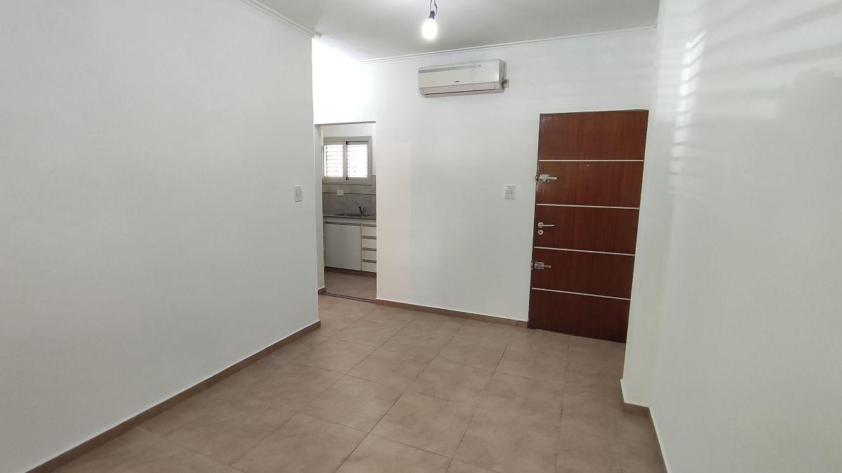 Foto de Venta departamento planta baja 1 dorm. - 64 e/11 y 12 - La Plata, imagen 1