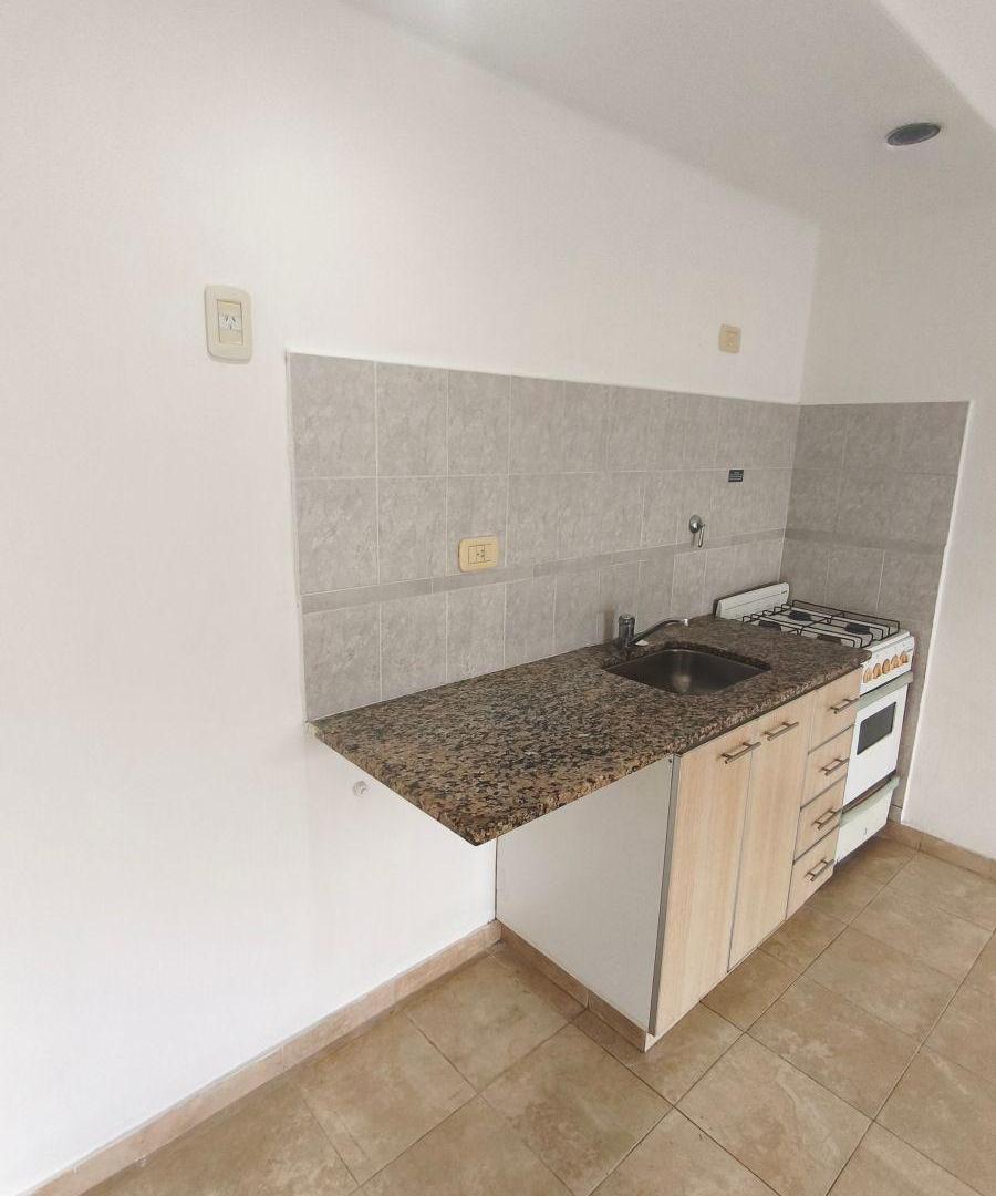 Foto de Alquiler depto monoambiente c/balcón - 19 e/ 45 y 46 - La Plata, imagen 4