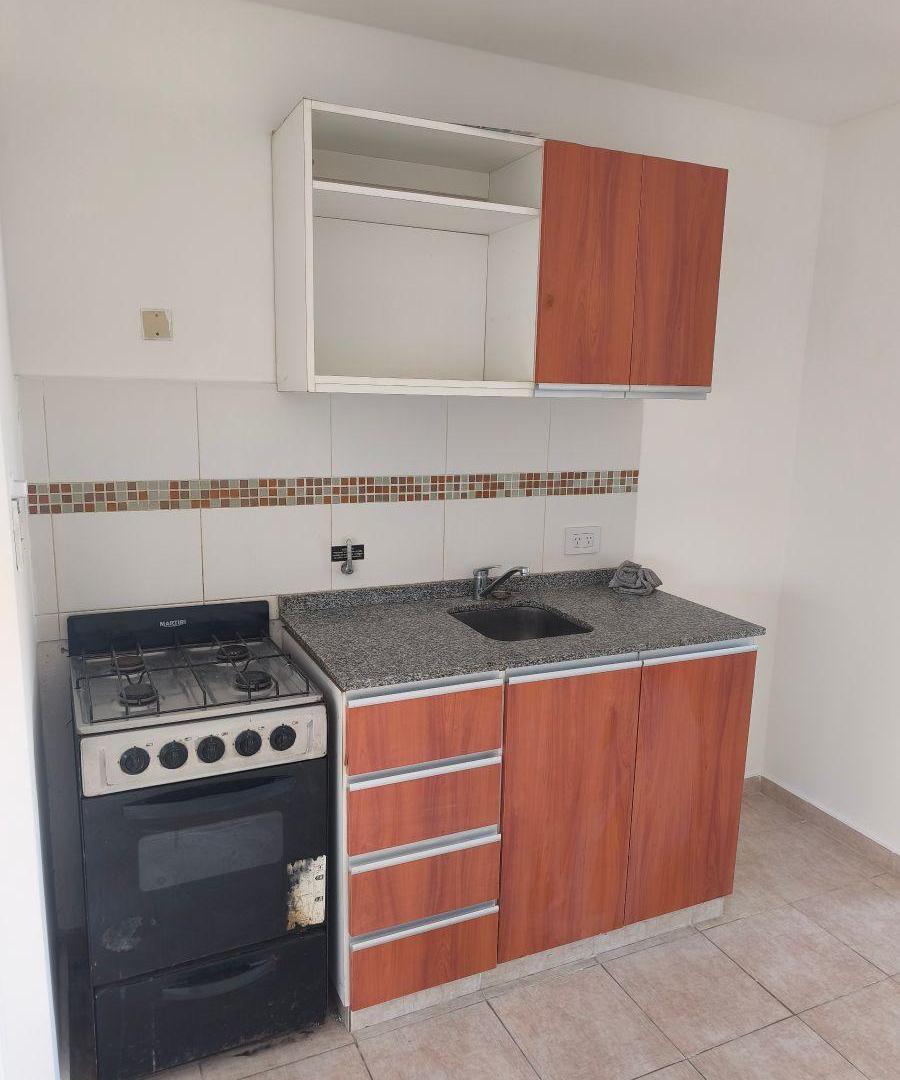 Foto de Alquiler depto monoambiente c/balcón - 125 e/ 49 y 50 - UNLP Psicología, imagen 5