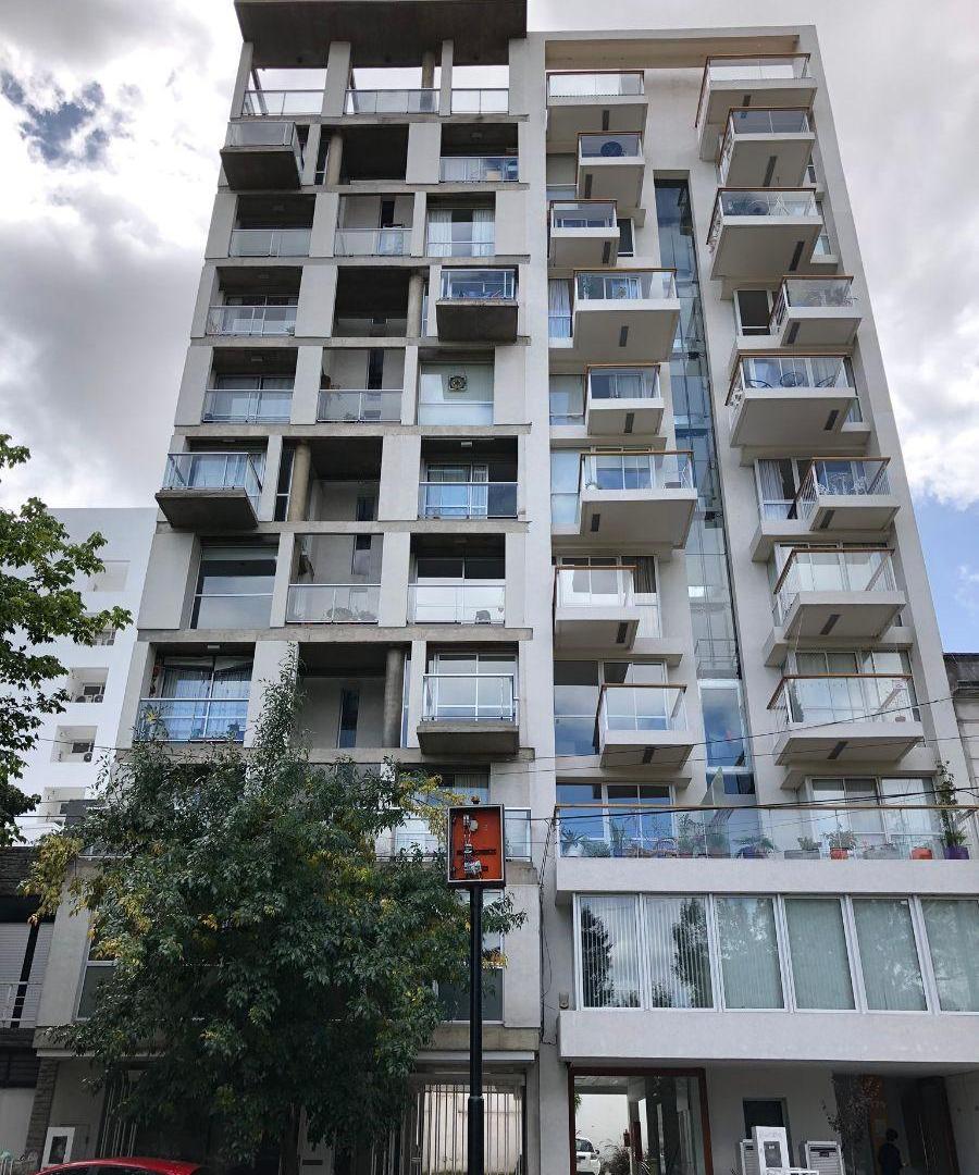 Foto de VENTA DEPARTAMENTO 2 DORMITORIOS FRENTE A PLAZA OLAZABAL, 7 Y 38.-, imagen 1