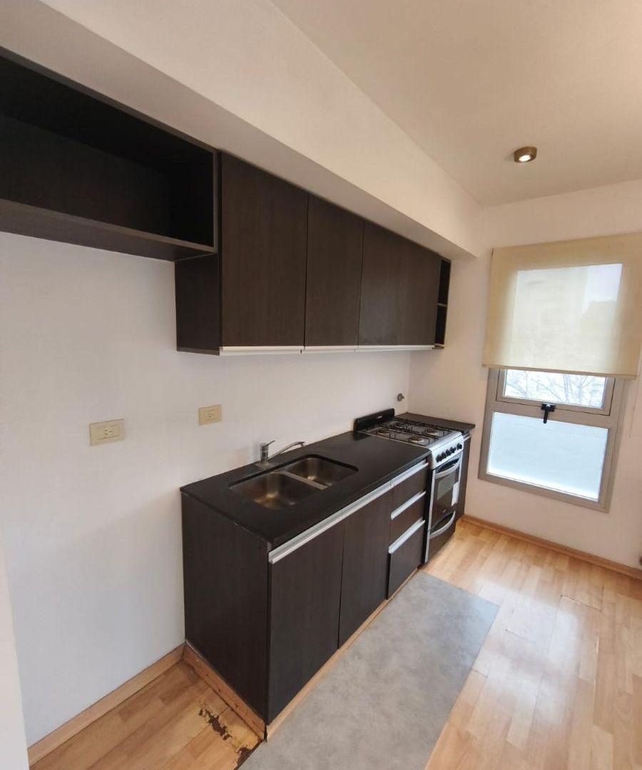 Foto de Alquiler depto. 1 dorm. parrilla, radiadores - 54 esq. 18 Piso 3 fte, imagen 5