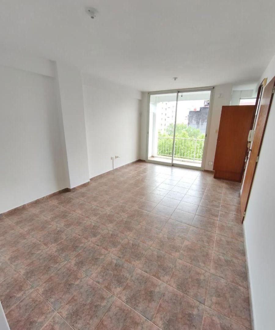 Foto de Alquiler depto 1 dorm. frente - 60 e/3 y 4 - La Plata, imagen 4