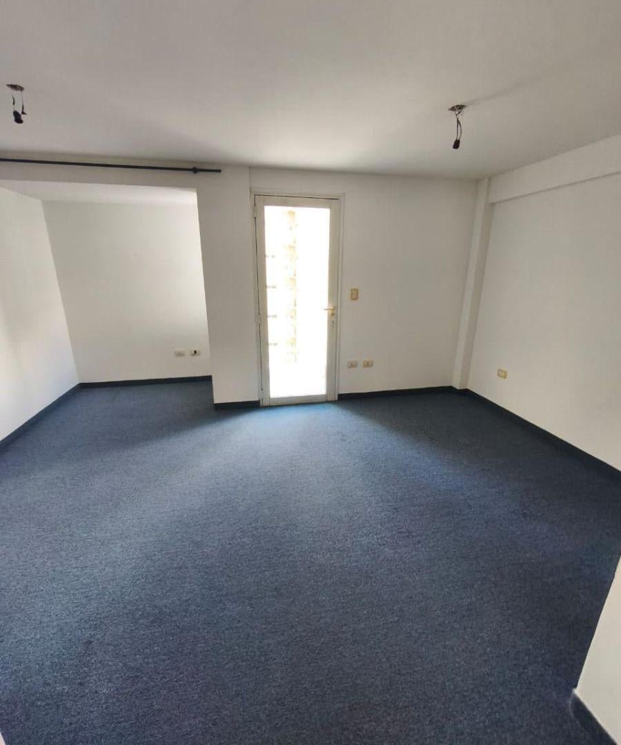 Foto de Alquiler depto 1 dorm. frente - 60 e/3 y 4 - La Plata, imagen 3