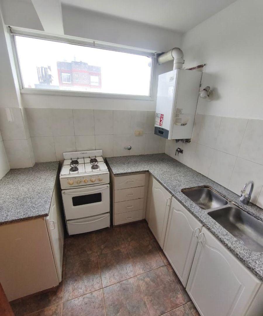 Foto de Alquiler depto 1 dorm. frente - 60 e/3 y 4 - La Plata, imagen 5